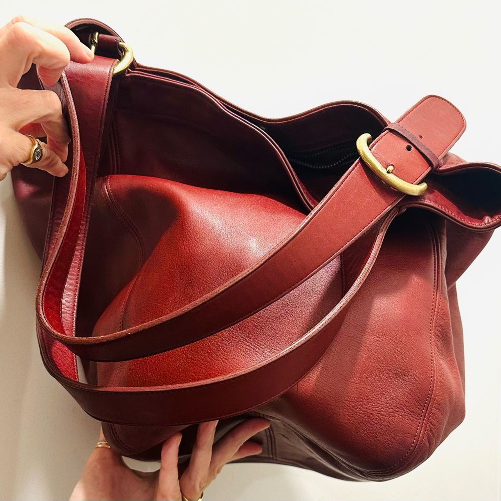 COACH Vintage Duffle SOHO XL cranberry Leather tote Bag - Picture 3 of 11